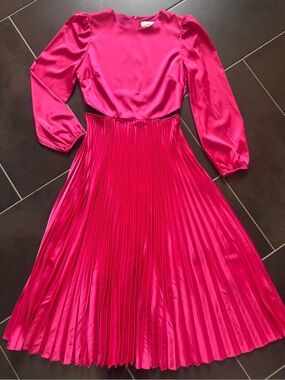 Adelyn Rae Hot Pink Pleated Midi Dress